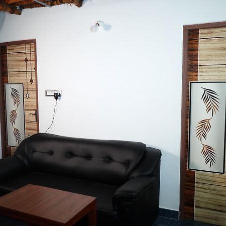 Serenity Bay Home Stay Пондичери Екстериор снимка