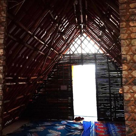 Serenity Bay Home Stay Пондичери Екстериор снимка