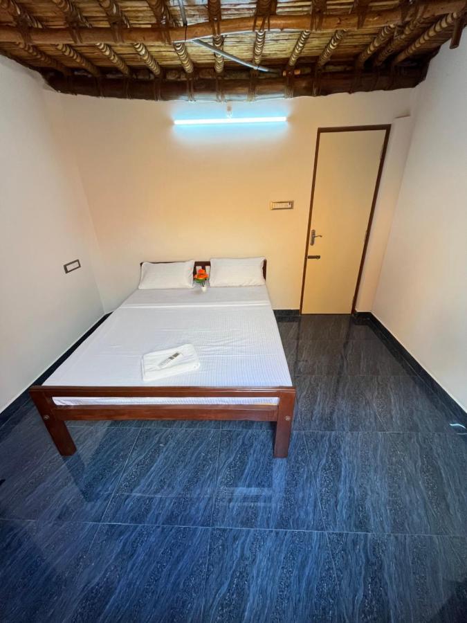 Serenity Bay Home Stay Пондичери Екстериор снимка